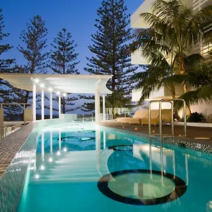 rumba-beach-resort.queenslandhotels.net/
