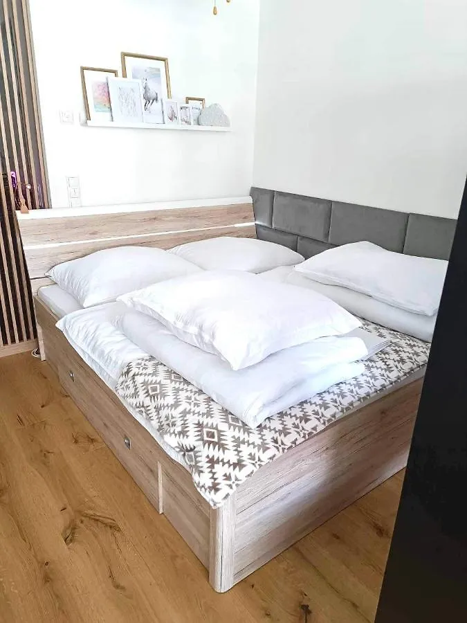 Mollart Apartment Wien 0*,