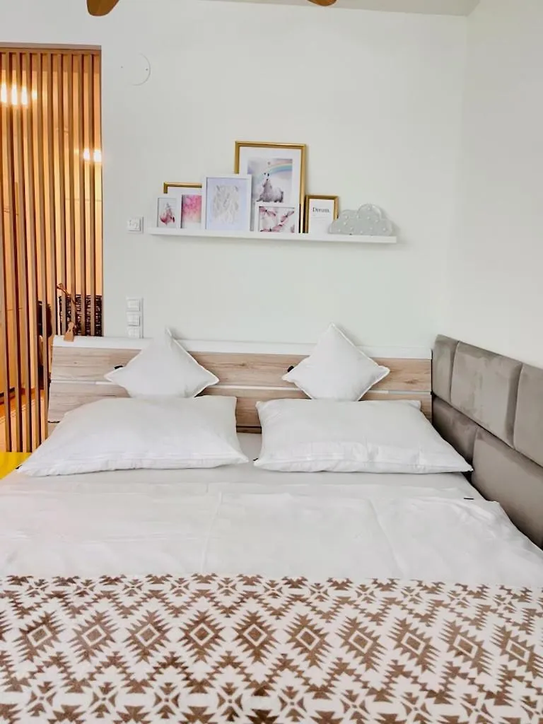 Mollart Apartment Viena 0*,